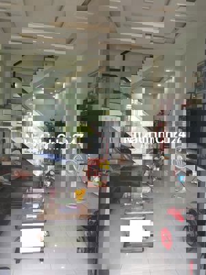 Bán nhà chính chủ 1 trệt 2 lầup. long Phước Quận 9  Giá chỉ : 3.2 tỉ