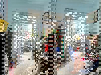 Chính chủ cần bán lỗ căn nhà mặt tiền Gần Vinhomes Grand Park