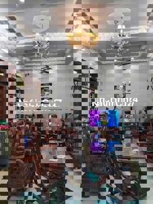 Chính chủ 2MT, Thạnh Xuân 33, 13m x16m, HXH, 3 Tầng BTCT , Nhỉnh 12 tỷ