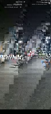 Chủ cần bán gấp căn nhà cấp 4 có gác lửng , vị trí Tân Thới nhất