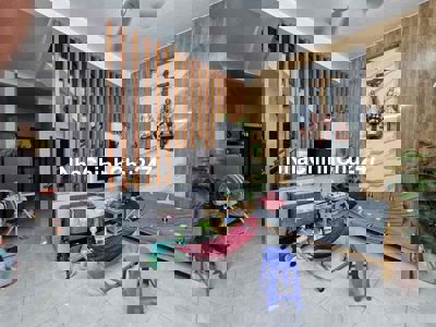 Chính chủ cần bán nhà đẹp đường 185 Phước Long B, Q9 , hcm