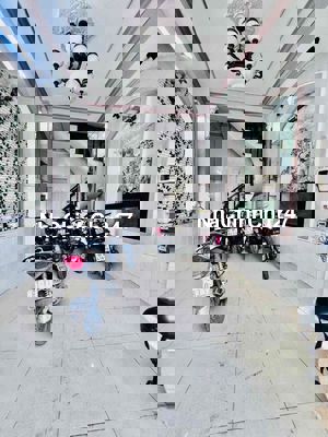 Chủ nhà kẹt tiền cần bán gấp nhà 1 trệt 3 lầu đúc thật ngay DH Luật