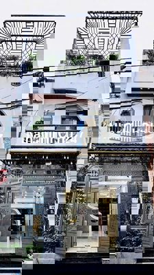 NHÀ CHÍNH CHỦ 3TẦNG FULL NỘI THẤT CHÁNH HIỆP,BÌNH DƯƠNG TPHCM GIÁ TỐT