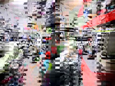 Nhà chính chủ Lạc Long Quân, Tân Bình, 2 tầng 4pn 3wc, 5.8m x 11m.