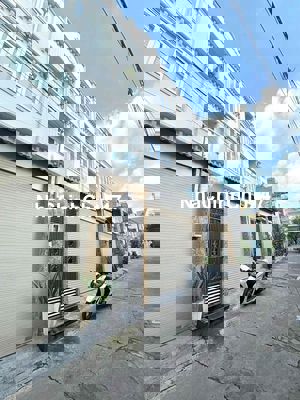 Gần Vimcom Lê Văn Việt -Nhà 4 Tầng HXH Chủ Tự Xây Tâm Huyết Vào Ở Ngay