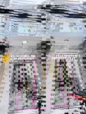 CHÍNH CHỦ KẸT TIỀN CẦN BÁN GẤP NHÀ QUẬN 8