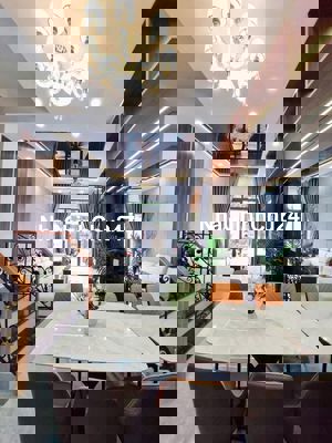 CHỦ NGỢP 1TY450 100M2 ĐÔNG HÒA DĨ AN TẶNG KÈM NỘI THẤT, SỔ HỒNG RIÊNG