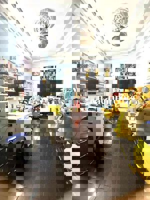 Bán nhà chính chủ hẻm xe hơi (c10m) Trần Xuân Soạn, Quận 7, 69m2.