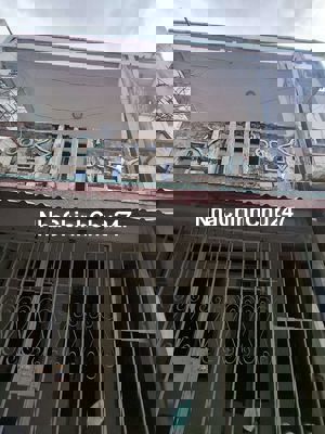 Sổ hồng chính chủ  nhà  giáp  gò vấp