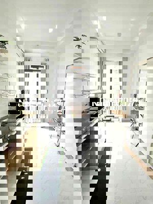 studio ban công thoáng cách vòng xoay dân chủ 500m