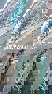 Chủ muốn bán căn nhà 1 trệt 1 lầu gần bến xe Q8-Bình Hưng. 32m2/1ty80