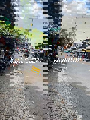 Chủ kẹt Bank bán gấp MTKD Vườn Lài. Dt 4.9m x 22m. Cấp 4