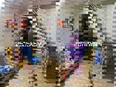 cần bán nhà chính chủ..khu an ninh yên tỉnh..gần sân bay gần trung tâm