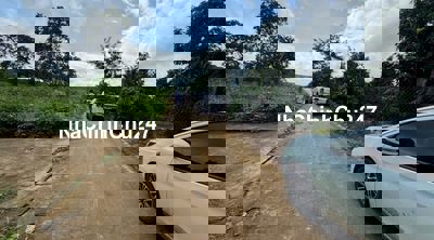 Chính chủ cần bán 1.210m2 mặt đường bê tông, view suối đá chỉ 250 tr