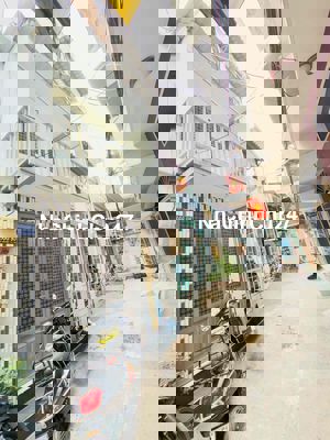 Nhà Q5 Chính Chủ SHR Hẻm thông gần Chợ Cao Đạt,cách Võ Văn Kiệt 80m