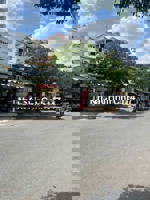 Chủ cần tiền bán gấp lô đất mặt tiền kinh doanh đường 20m HBC Thủ Đức