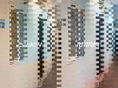 chủ gửi bán đất tặng nhà 2tầng thượng thanh long biên