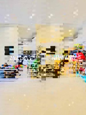 CHỦ BÁN GẤP GIÁ HẤP DẪN TẠI Q8 3PN 2WC GIÁ CHỈ 2,450 TỶ CHỦ BAO HẾT