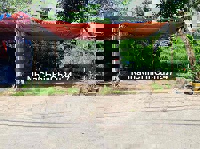 NHÀ 2 LẦU HXH SÁT MT LÊ VĂN LƯƠNG DSH CHỦ GỐC KÝ