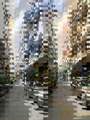 Bán nhà chính chủ hẻm xe hơi ngủ trong nhà 40m 4x10 5tâng 5tâng 8,5 tỷ