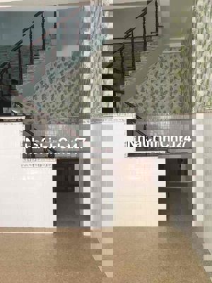 Chính Chủ - Hẻm vườn lài - DT 4,2x7m 1 trệt 1 lầu 1pn 2wc