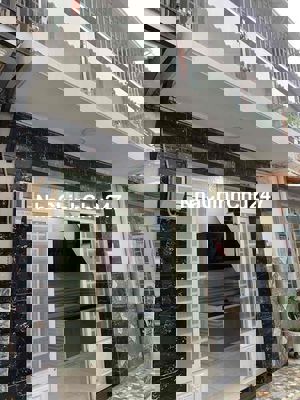 NHÀ ĐẸP LÂM VĂN BỀN Q7. chủ gấp bán