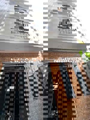 Chủ Gửi Bán nhà 3 tầng Vọng Hải , Hưng Đạo , Dương Kinh