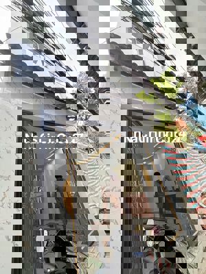 --> Chủ cần bán nhanh nhà Q4 không quy hoạch