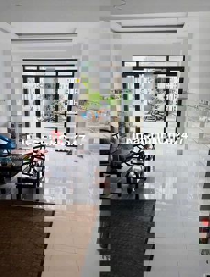 Chính chủ bán nhà gần đường Tạ Quang Bửu HXH