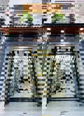 nhà như hình chính chủ,có sổ nhà bình chánh ra gấp để về nhà quận 8 ở