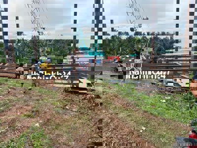 chính chủ gửi lo đất mặt tiền sông dt 1100 m