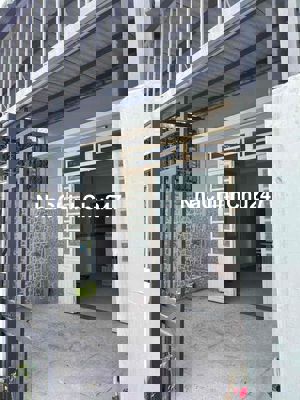 nhà hẻm 85m2 2 phòng ngủ đức hoà long an giấy tờ chính chủ