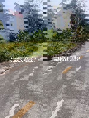 chính chủ cần bán đất gần bến xe quận 8