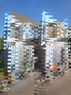 Nhà bán chính chủ . Mới hoàn thiên giáp hoc môm