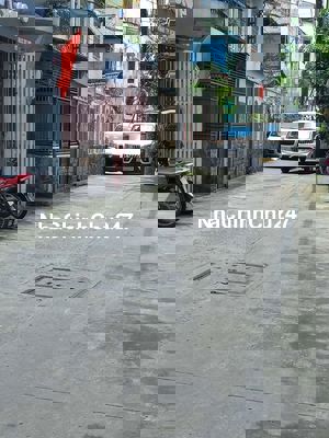 Chủ ngộp ngân hàng cần bán gấp căn nhà ngay phú nhuận hẻm ôtô thông