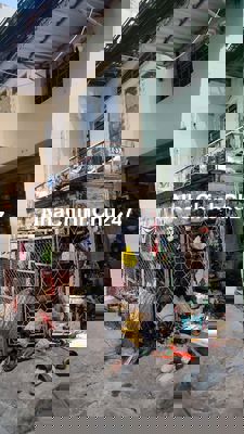 Nhà cấp 4 nở hậu , sổ hồng chính chủ hẻm xe hơi không ngập nước TPHCM