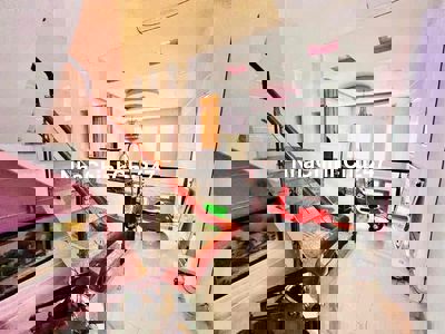 Chính chủ cần bán  Nhà mặt tiền CMT8 85m2