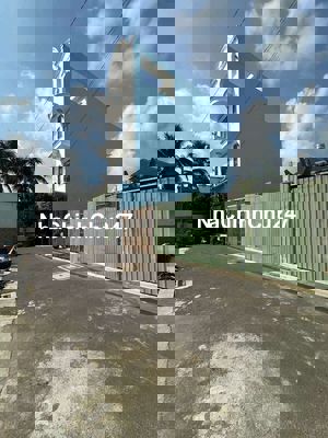 Đất 4×20 khu phân lô nhà lầu, xây 3,5 tấm. Chủ kẹt bán gấp