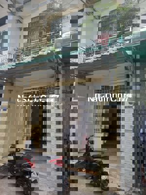 Nhà chính chủ bán