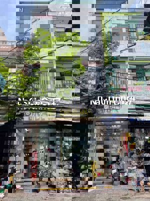 HOT HOT 💥💥 Chính chủ cần bán nhà mặt tiền Cù Chính Lan sát chợ