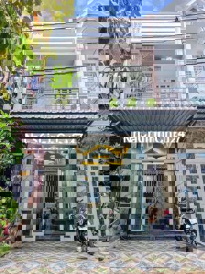 Chủ nhà kẹt tiền cần bán gấp Nhà Bình Tân giá cực mềm