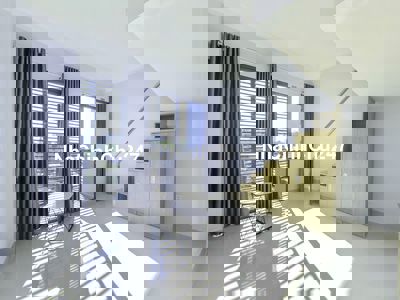 Duplex chính chủ Ban công tách bếp, 2 gian ngủ, vô hạn người và xe