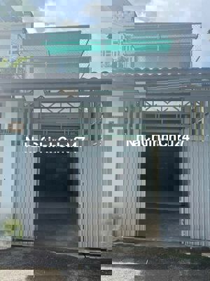 CHÍNH CHỦ CẦN BÁN GẤP LÔ ĐẤT TẶNG NHÀ CẤP 4. P.ĐÔNG HÒA. DT 100M.