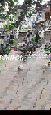 Hạ Giá 300 triệu chủ bán về quê 42m2 chỉ 3,85 tỷ