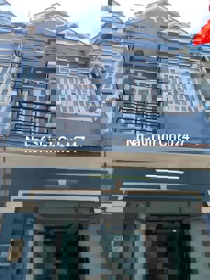 nhà chính chủ xây 1 trệt 1 lầu giá hơn 1 tỷ/ phan văn hơn vào 250m