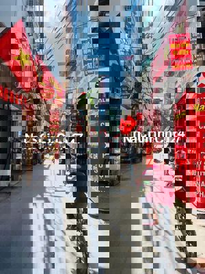 Chính chủ bán nhà Ngõ 99 Đinh Công Hạ,Gần Hồ, 35m2* 6 Tầng,Giá 5.9 tỷ.