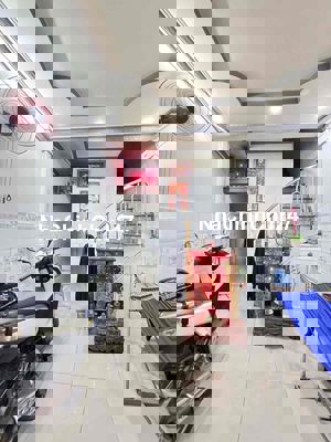 Bán nhà chính chủ Dương Bá Trạc Quận 8, 50m2, 2 tầng, 3PN.