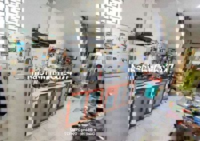 Chủ bán gấp nhà 80m, ngay ngã Tư Hàng Xanh, TTTM Landmark 81, P21, BT