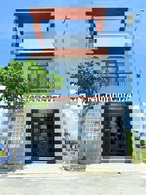 Chính chủ bán căn nhà mới gần Vin Củ Chi, 150m2 sàn, sổ hồng riêng