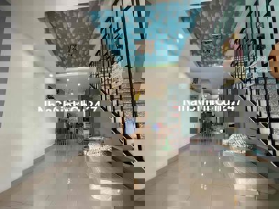 Nhà Sổ riêng Hoàn công 1 trệt 1 lầu 2PN Giá chính chủ